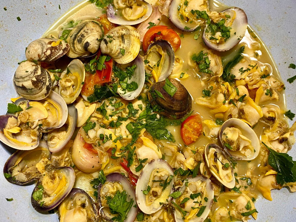 TAGLIOLINI ALLE VONGOLE one of my favourite pasta of all time! EASY & TASTY PASTA&nbsp;RECIPE