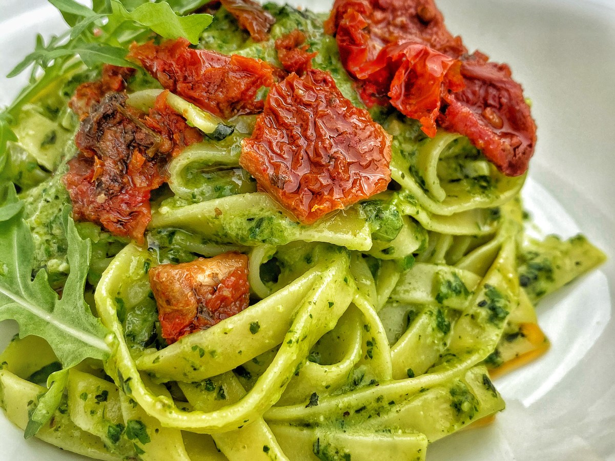 SIMPLICITY WINS EVERY TIME! Great easy broccoli pesto sauce to make your pasta&nbsp;sing!